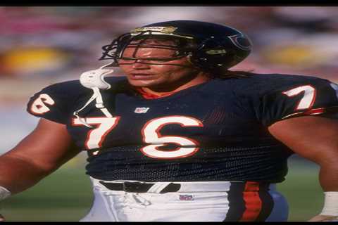 Steve McMichael ‘improving,’ will receive lung treatment as he battles infection during ALS fight