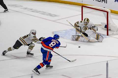 Islanders face daunting task in keeping momentum up against Bruins