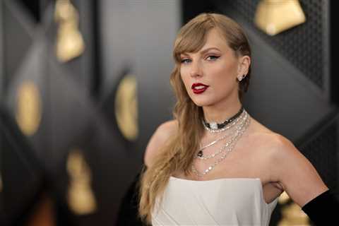 Taylor Swift Is Distantly Related to Emily Dickinson, Genealogy Site Reveals