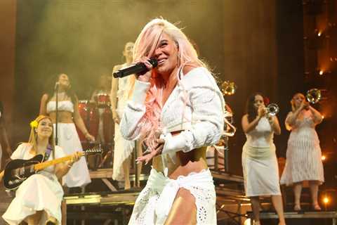 Karol G Serves Up a Riveting Salsa Rendition of ‘Amargura’ at Billboard Women in Music 2024