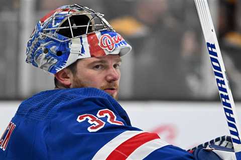 Rangers’ Jonathan Quick makes some history in win over Bruins
