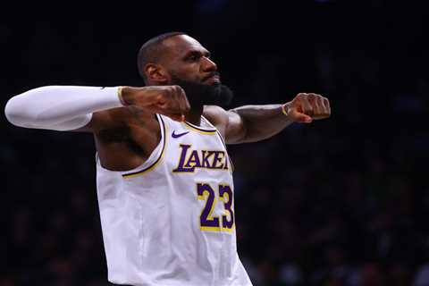 NBA awards odds, prediction and pick: LeBron James too clutch not to be considered