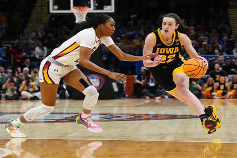 Caitlin Clark posts emotional message on Iowa career after crushing March Madness loss to South..