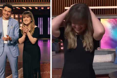 Kelly Clarkson Nearly Walked Off Stage After She Unintentionally Made A Sexual Remark About Meat To ..