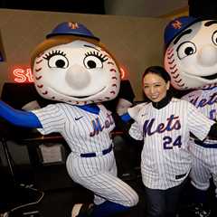Mr. and Mrs. Met have a job opening — here’s how much you can make as iconic mascots