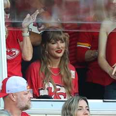 Taylor Swift Makes Everyone Feel Like ‘Instant Family’ at Chiefs Games, Baron Corbin Says