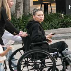 Anna Kournikova seen in wheelchair in rare public appearance