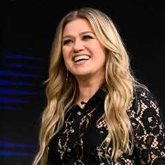 Kelly Clarkson Soars With Cover of Billie Eilish’s ‘Birds of a Feather’