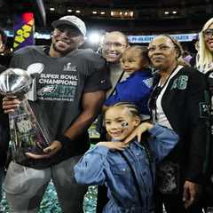 Anna Congdon’s emotional message to fiancé Saquon Barkley on the field after Super Bowl 2025 victory