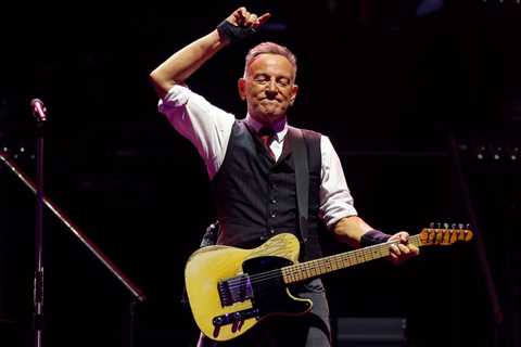 Bruce Springsteen’s ‘Tracks II: The Lost Albums’ Box Set To Feature Seven Never-Before-Heard Records