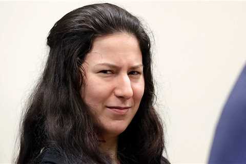Convicted Killer Taylor Schabusiness Attacks Another Attorney in Court, on Video