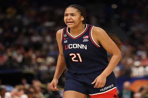 Sarah Strong must tap into one uncomfortable skill on route to UConn superstardom