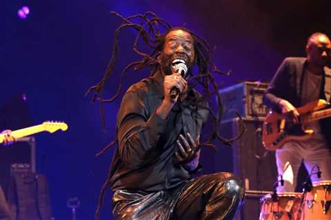 Buju Banton, The Roots, Lil Kim & More Set for 2025 BET Experience Concert Series