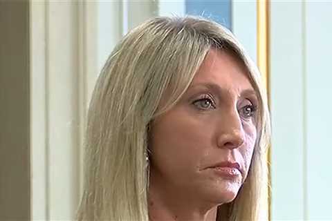 Ohio Teacher Who Pled Guilty to Sex With Student Won't Get Many Trick-or-Treaters