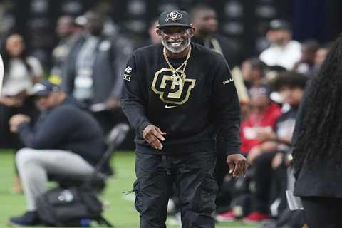 Deion Sanders’ cryptic post after Derek Carr injury revelation