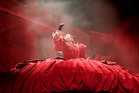 Lady Gaga's Mic Malfunctions During Coachella Weekend 2 Set