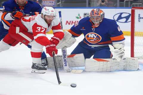 Mat Barzal, Semyon Varlamov expect to be ready for Islanders training camp