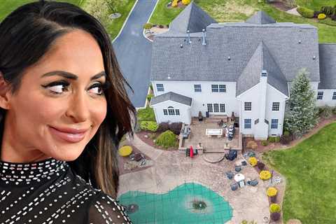 'Jersey Shore' Star Angelina Pivarnick Lists Home for $1.8 Million