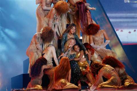 Blue Ivy & Rumi Perform With Mom Beyoncé on Stage at Cowboy Carter Tour Opening Night