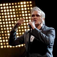 Morrissey To Re-Boot U.S. Tour After ‘Severe Sinusitis Attack’ Causes Hospitalization,..