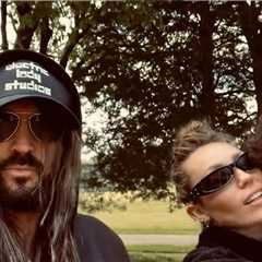 Billy Ray Cyrus Hanging Out With Kids Miley, Braison