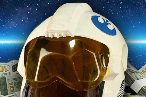 'Star Wars' Rebel Pilot Helmet Expected to Sell for Six Figures at Auction