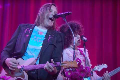 Arcade Fire Performs New Songs ‘Pink Elephant’ and ‘Year of the Snake’ on ‘SNL’: Watch