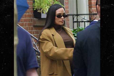 Cassie on Her Way to NYC Courthouse to Testify Against Diddy