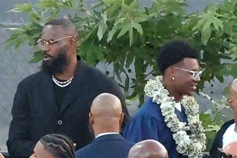 LeBron James, Family Celebrate Bryce's High School Graduation