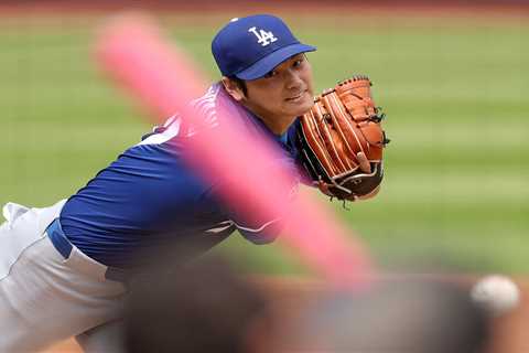 Shohei Ohtani draws crowd — including some Mets — pitching to live hitters again after surgery
