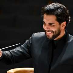 L.A. Opera Names Domingo Hindoyan as Next Music Director