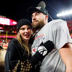 Taylor Swift and Travis Kelce Head to Florida for Stanley Cup Final