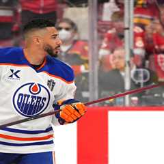 Oilers’ Evander Kane ripped for snubbing Stanley Cup handshake line