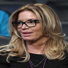How Jeanie Buss will factor into Lakers after historic $10 billion sale