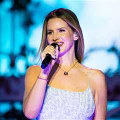 7 Best Moments From Lana Del Rey’s Biggest-Ever U.K. Show