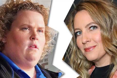 Fortune Feimster Files for Divorce