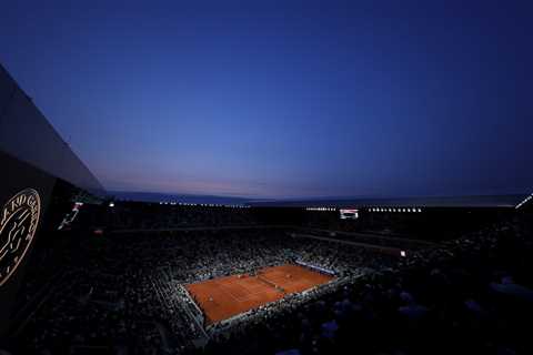 Carlos Alcaraz vs. Lorenzo Musetti: French Open semifinal odds, picks, prediction
