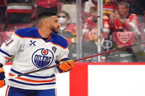 Oilers’ Evander Kane ripped for snubbing Stanley Cup handshake line