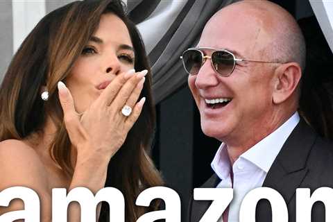 Jeff Bezos & Lauren Sanchez Give Wedding Guests Slippers From Amazon