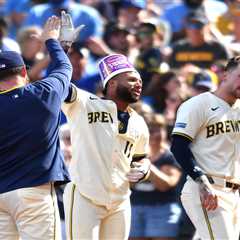 Dodgers, Brewers make trade in middle of game against each other