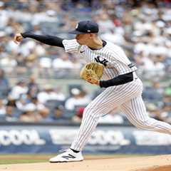 Will Warren keeps solidifying spot in Yankees rotation with gritty outing