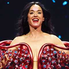 Watch Katy Perry Shine At Her Lifetimes Tour In LA Singing “The One That Got Away” & More | All..