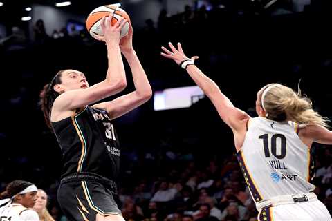 Breanna Stewart shines with 24 points to lead Liberty past Caitlin Clark-less Fever