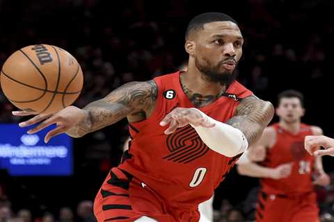 Damian Lillard reuniting with Trail Blazers on three-year, $42 million contract