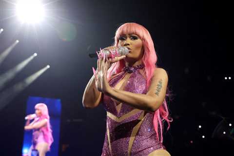 Nicki Minaj Brings Drake & Beyoncé Into Her Spat With SZA: ‘None of Us Wanted to Sing Those..