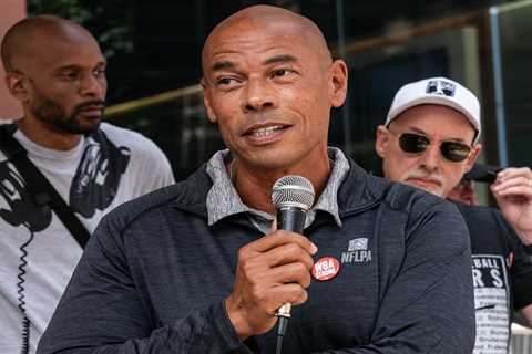 NFLPA boss Lloyd Howell Jr.’s pricy strip club adventures exposed before resignation