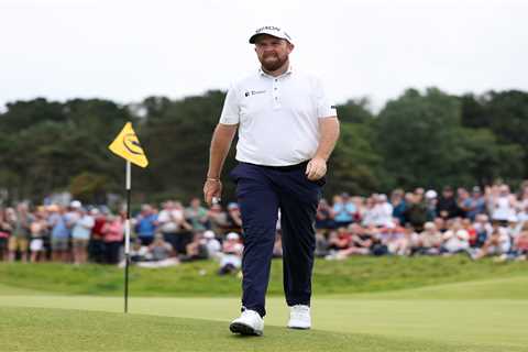 Shane Lowry’s British Open has unceremoniously gone down the drain