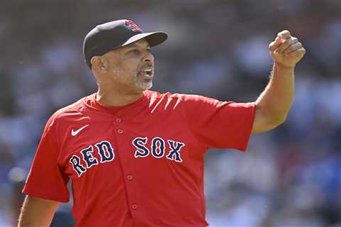 Alex Cora says ESPNers used to start fake MLB trade rumors: ‘People made s–t up’