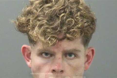 Suspected Arkansas Double Murderer Busted While Getting Haircut, on Video