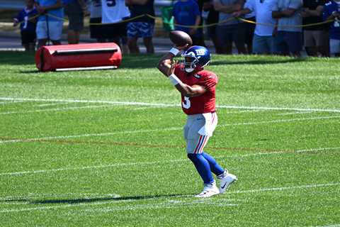 Russell Wilson helps Giants find resiliency after slow joint practice start